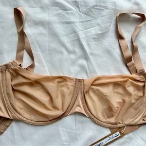 SKIMS Nude Tan Underwire Bra